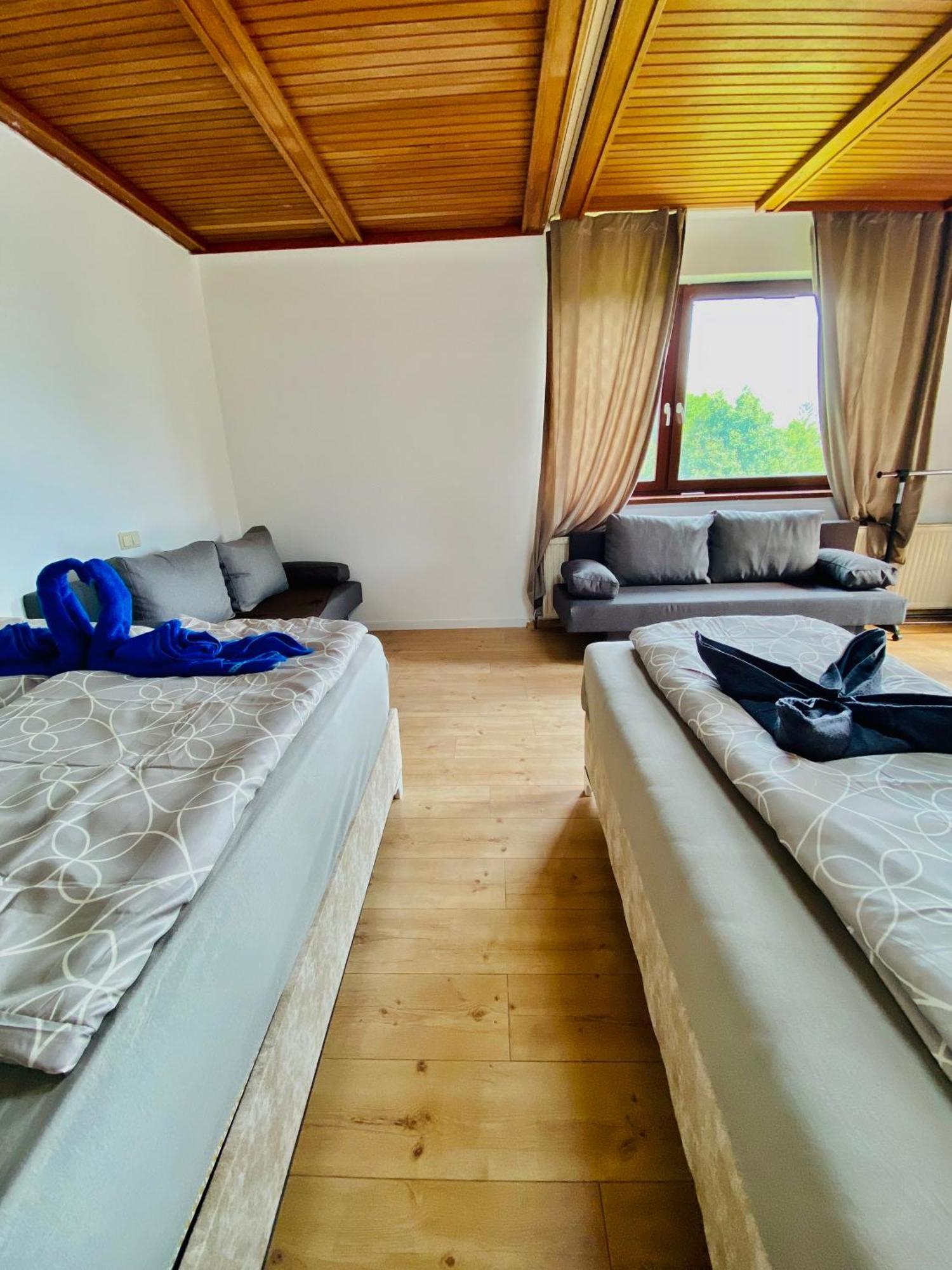 Family In Am Schopfwerk Area Privatunterkunft *